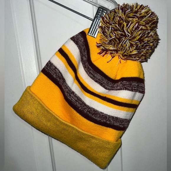 NFL Football Washington Redskins Winter Beanie - Picture 2 of 2